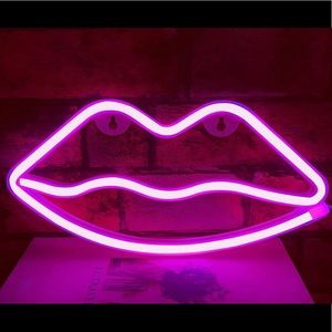 Neon lips lights